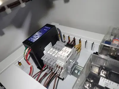 USED LEYBOLD SP250