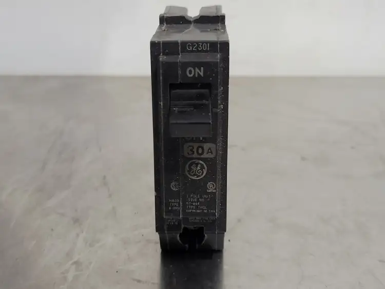 Used GENERAL ELECTRIC THQL130 Switchgears British Columbia CA | Lenmark #244766