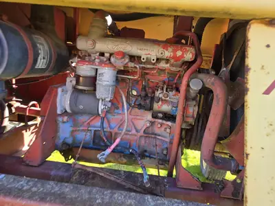 USED 1990 NEW HOLLAND 1118