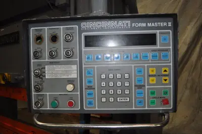 USED CINCINNATI 90 FMII FORMMASTER