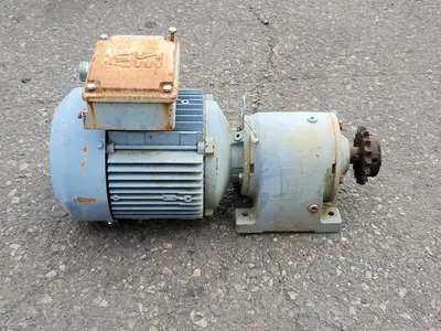 Used SEW R40DT90S4 Motors (misc) British Columbia CA | Lenmark #247714