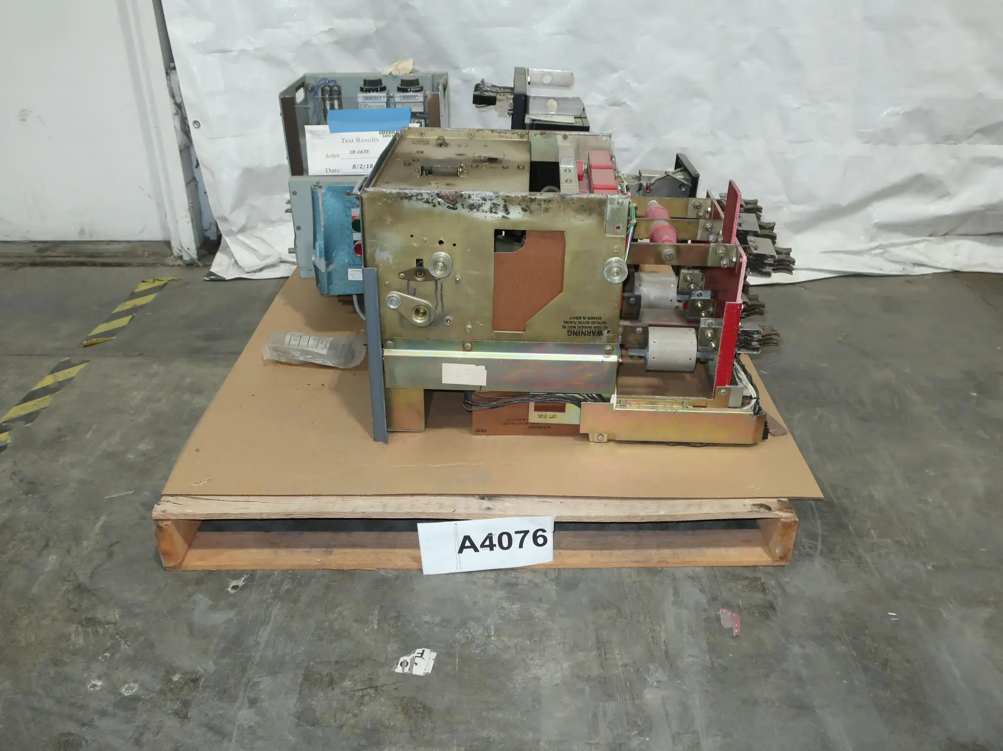 LOT OF 3 CIRCUIT BREAKERS