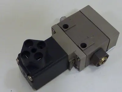 USED BURKERT EASY FLUID CONTROL SYS 125925E