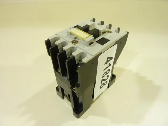 Used ALLEN BRADLEY 100-A12ND3 SER B PLC Contactors Michigan US | Ideal Machinery #699876