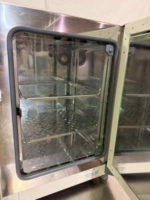 Used _UNKNOWN_ _UNKNOWN_ Lab Incubators Ohio US | Federal Equipment Company #1365429