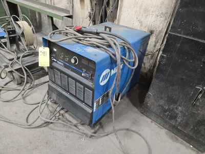 Miller Deltaweld 652 Welder w/ 70 Series Wire Feeder (LOCATION: Batavia, OH)