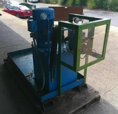 SPC9249  Pump 15 hp Parker hydraulic power unit, model H39.4PM53PMX9624/11, 30 gal reservoir tank, 2350 psi