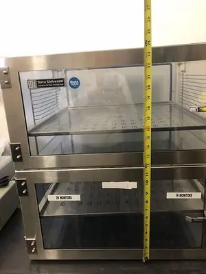 TERRA UNIVERSAL 3950-09 031202 DESICCATOR
