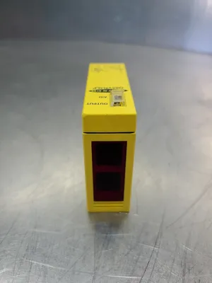 BANNER Q85VR3LP Safety Sensor Module. 5D-15