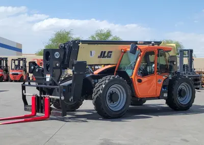 NEW 2025 JLG 1055