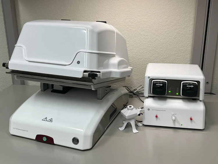 Used GE Healthcare Cytiva Xuri W25 Blood Cell Counters Missouri US | BioLabTek #805411