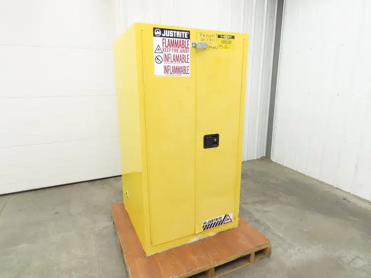 Used JUSTRITE _UNKNOWN_ Biological Safety Cabinets | Arrow Industrial #618114