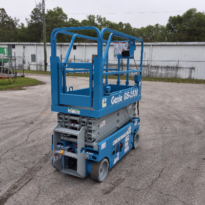 USED 2018 Genie GS-1930