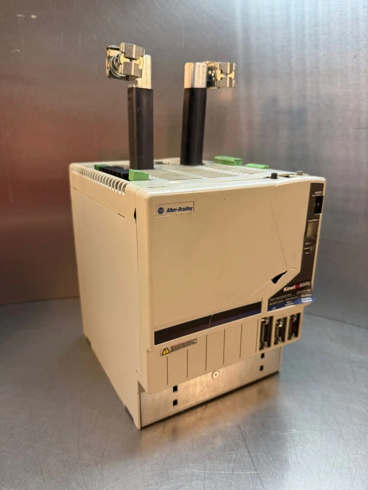 Allen-Bradley 2094-BC04-M03 Integ. Axis Mod Bulletin 2094 28KW 30A (2.5.3)