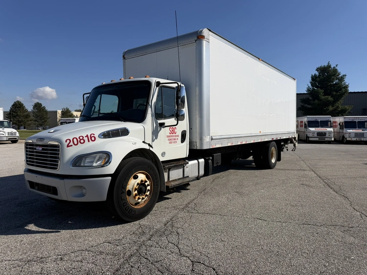 Used 2016 FREIGHTLINER BUSINESS CLASS M2 26' BOX TRUCK Box trucks Ohio US | Miedema Asset Management Group #1709388