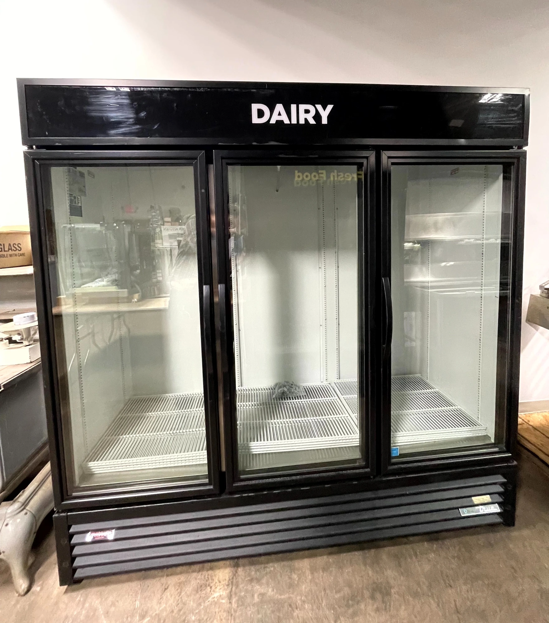 72-0432 True GDM-72-HC-TSL01 3-Door Self Contained Cooler