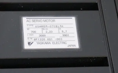 NEW YASKAWA USAREM-07CEL5K SERVO MOTOR W/ GEAR HEAD USAREM07CEL5K
