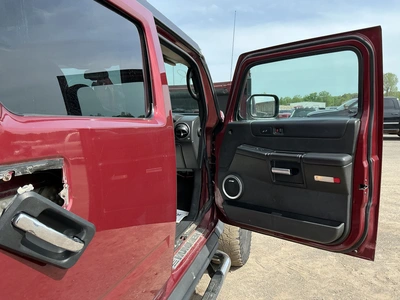 USED 2005 HUMMER H2