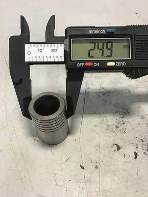 USED VICKERS 25-D10-30