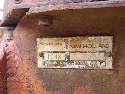 USED NEW HOLLAND 1048