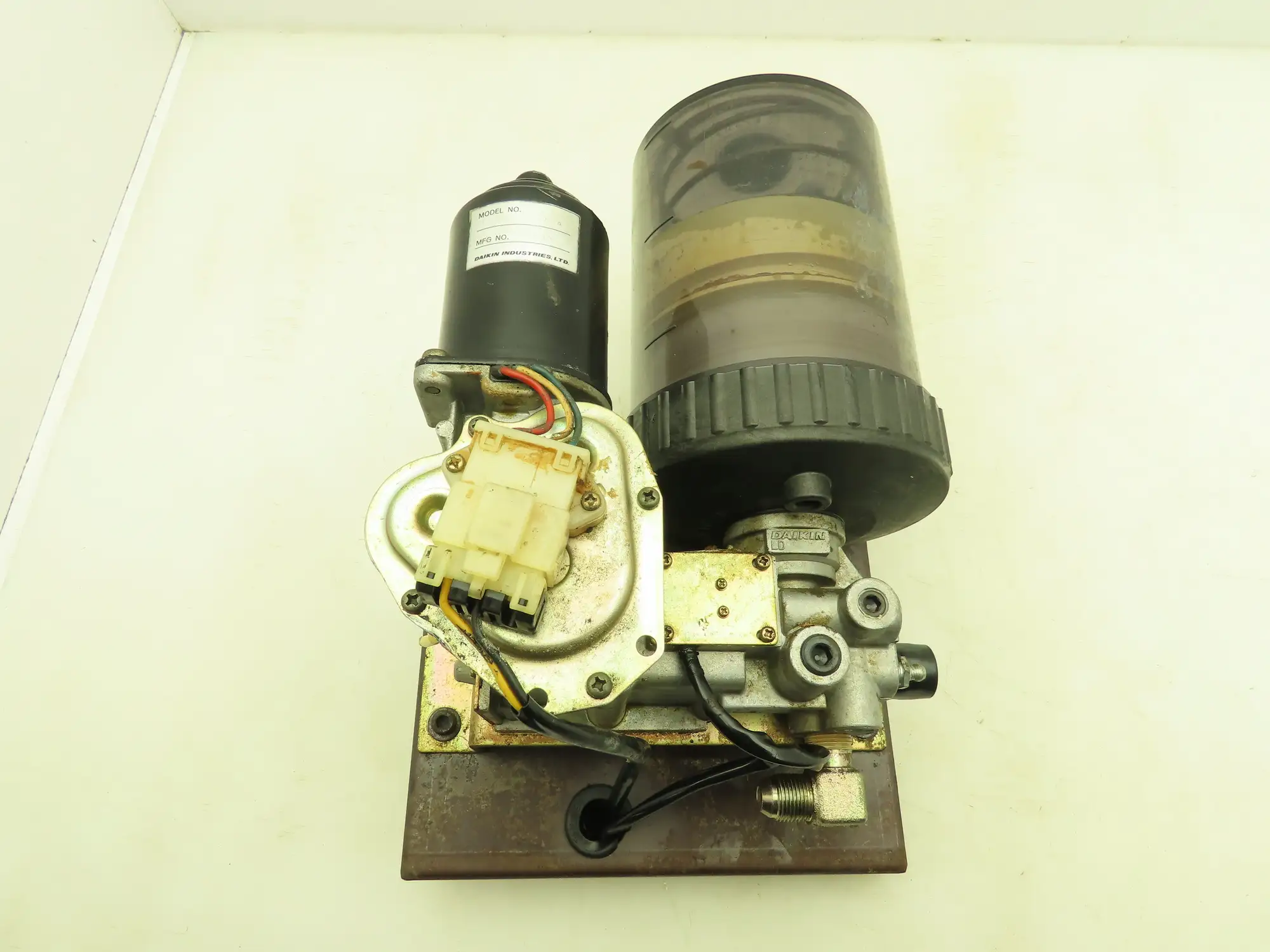 Daikin LD05CP-22 Lubmax Lubricator Motorized Grease Pump