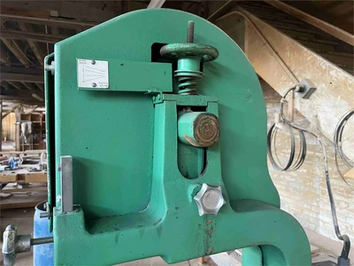 Used DAVIS & WELLS DB20-64 Woodworking Band Saws California US | MachineryMax #1319630