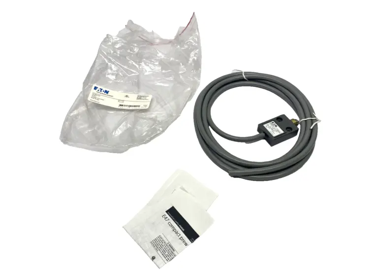 Used EATON COMPACT LIMIT SWITCH, ROLLER PLUNGER Relays & Switches Michigan US | Maverick Industrial Sales #1092142