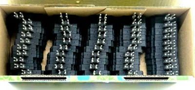 NEW 50 PCS. PHOENIX CONTACT ST-SILA250-UK4 FUSE PLUG 0921053