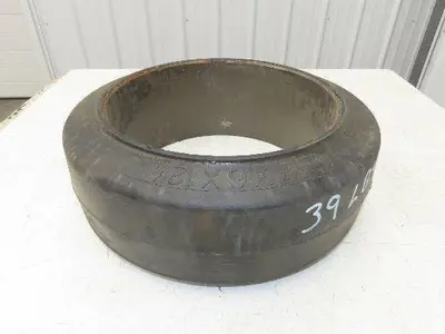 Super Solid 17x6x12-1/8 Forklift Tire Smooth Solid Press-on Black