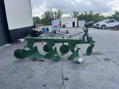 JOHN DEERE 3 BOTTOM PLOW Plow | County Equipment Company LLC (1)