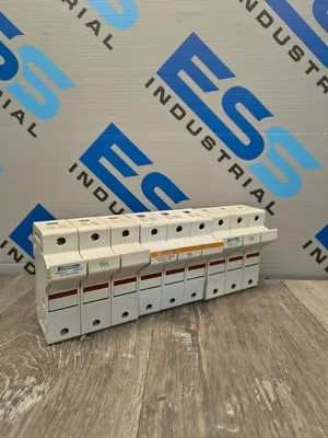 FERRAZ SHAWMUT US3J3I Fuse Holder | ESS Industrial Equipment Sales (1)