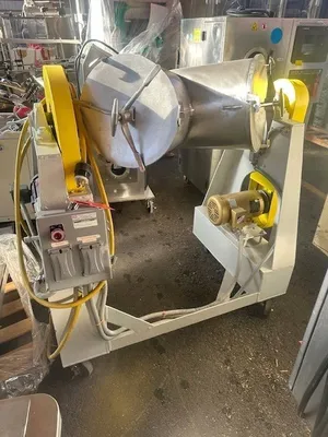 USED PATTERSON-KELLEY TWIN SHELL DRY BLENDER
