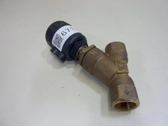 Used BURKERT EASY FLUID CONTROL 2000 A 3/4 PTFE BZ Valves/Fittings Michigan US | Ideal Machinery #594417