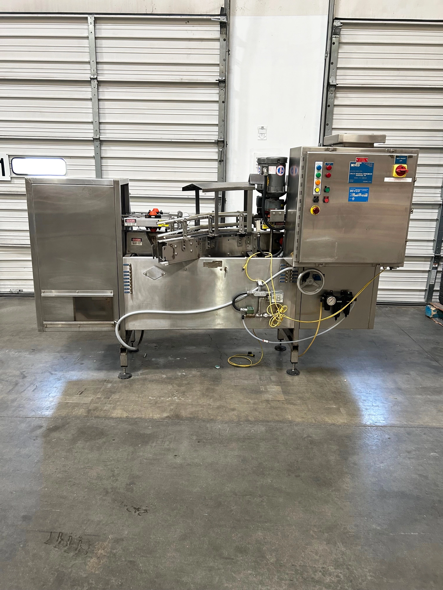 Bevco Model M150 Gripper Bottle Rinser