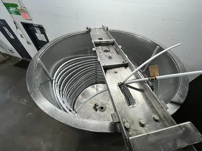 1,000 Gallon SS Tank