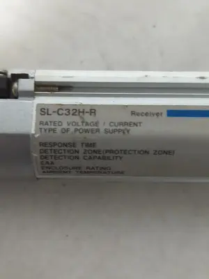 USED KEYENCE SL-C32H-R/SL-C32H-T