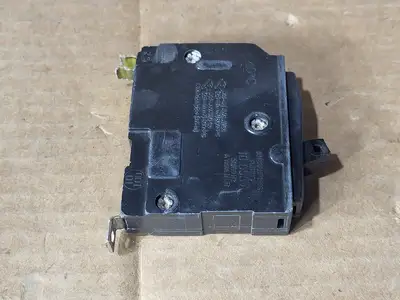 Used SQUARE D QOB120 Switchgears British Columbia CA | Lenmark #1438687