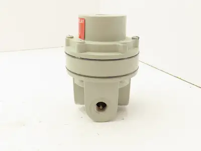 Marsh Bellofram 961-060-000 Precision Air Relay 1:4 Ratio 1/4"NPT 250PSI Type 75