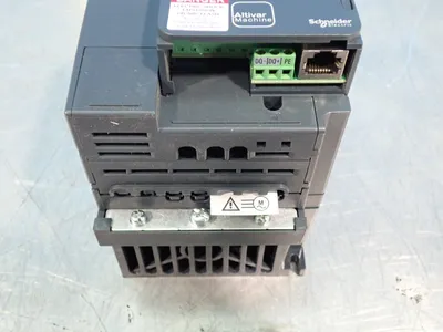 Used SCHNEIDER ELECTRIC ATV320U07S6C Variable Speed Drives Ohio US | HGR 24 #1006627