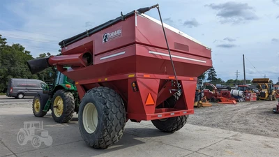 USED E-Z TRAIL 710