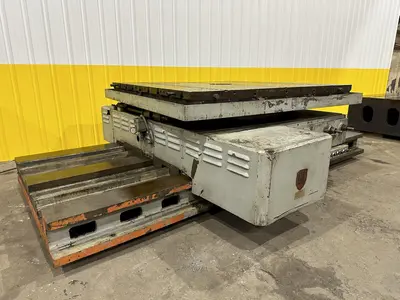 72" X 72" GIDDINGS & LEWIS (G&L) T-SLOTTED POWERED ROTARY TABLE W/ 72" POWERED INFEED SLIDE: STOCK #19731