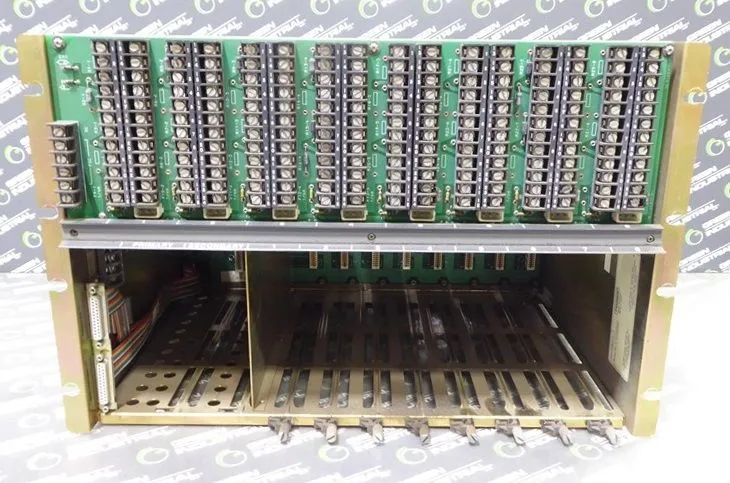 Fisher / Rosemount CP6211 Slot Rack Chassis Module Used