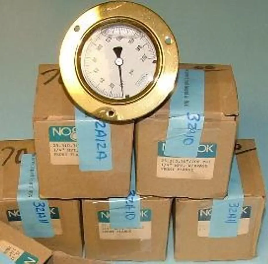 QTY. 5. NOSHOK PANEL MOUNT GAUGES -30-200 PSI IN H...
