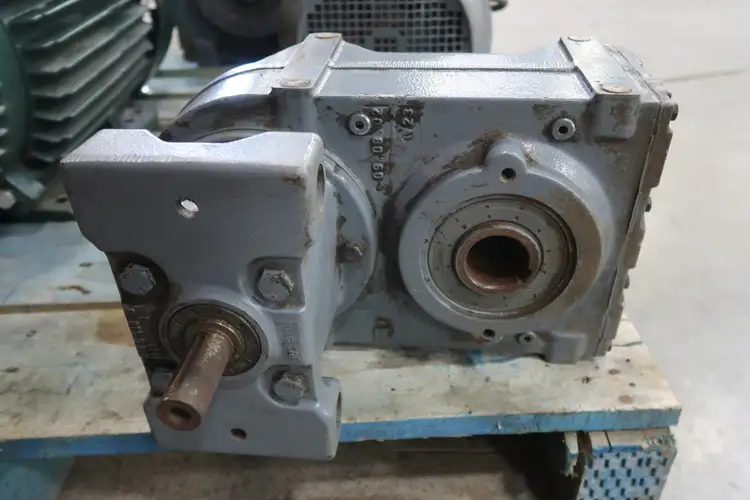 Used SEW FAZ67AD3P182-184S015 Gearboxes British Columbia CA | Lenmark #268194