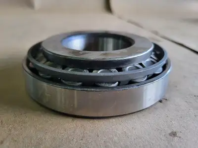 NEW SKF 31310 J2/QCL7A