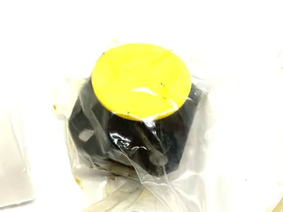 NEW KENNAMETAL KM™ CLAMPING UNIT W/ LOCATING PIN, FLANGE MOUNT 60971621R02