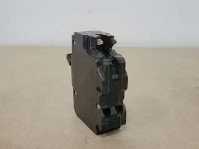 Used FEDERAL PIONEER NC215 Switchgears British Columbia CA | Lenmark #239836