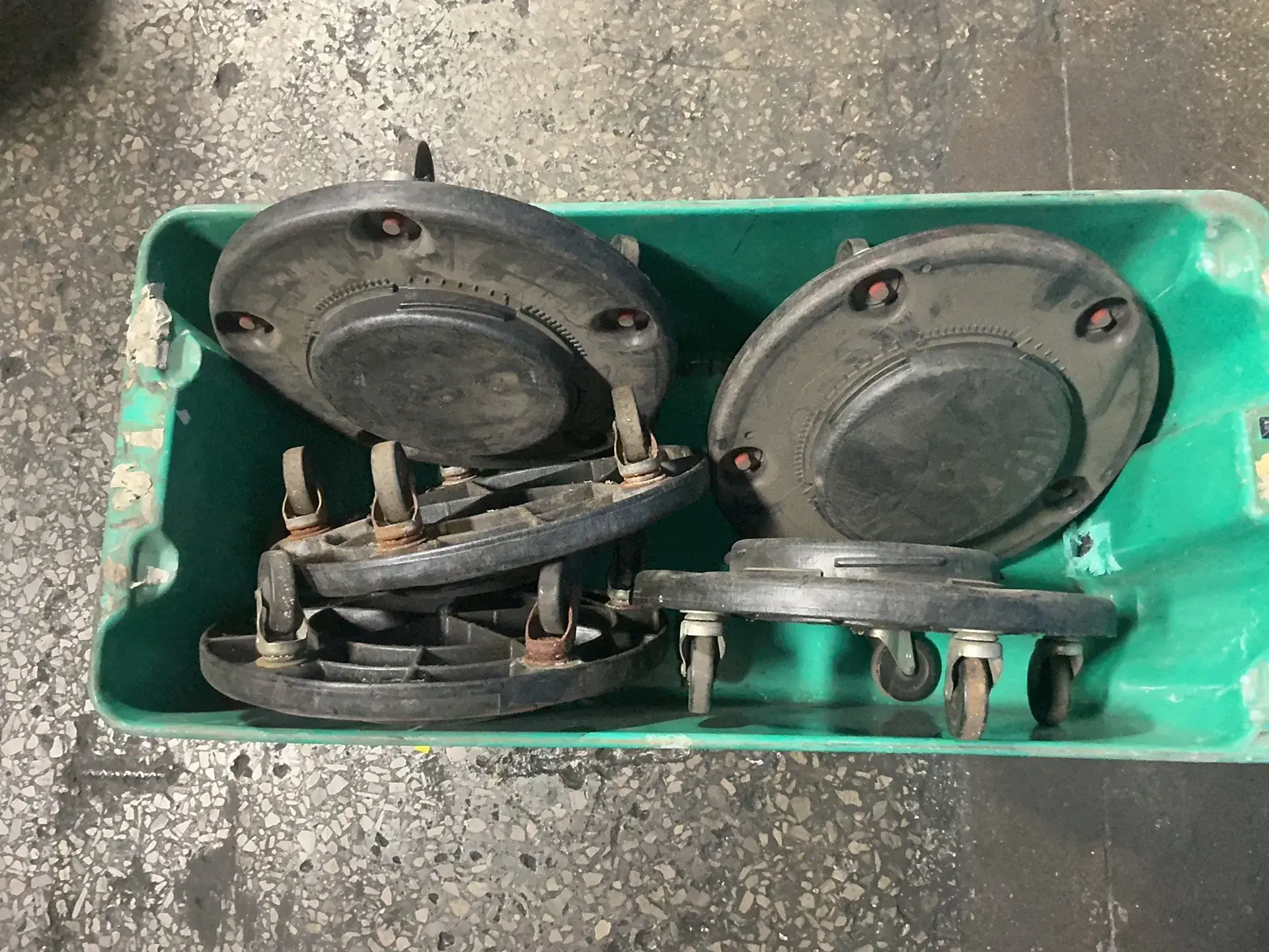 Used RUBBERMAID _UNKNOWN_ Miscellaneous MRO Ohio US | HGR 24 #1503818