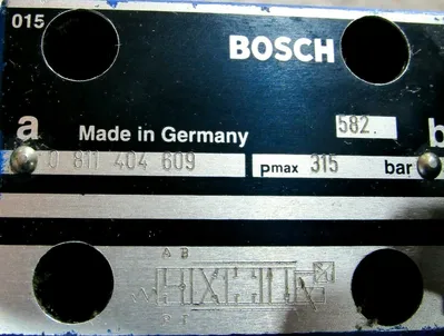 NEW BOSCH REXROTH 4WRLE32W5-600SJ-3XG24EK0/A1WX02M-745 CONTROL VALVE 0811404503