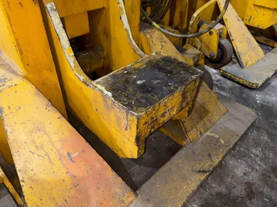 (4) 20 TON (160,000 LBS TOTAL) RAILWAY / NEUERO HEAVY DUTY MOBILE VERTICAL LIFT JACKS: YOBRO #24229